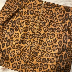 Adorable leopard print skirt